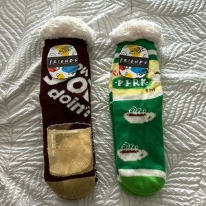 FRIENDS Sherpa Lined Socks (2 pairs) NWT
